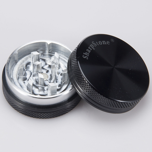 small herb grinder with razor teeth pic2