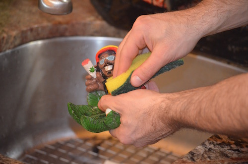 How to Clean an Ashtray hand-washing-badass-rasta-ashtray