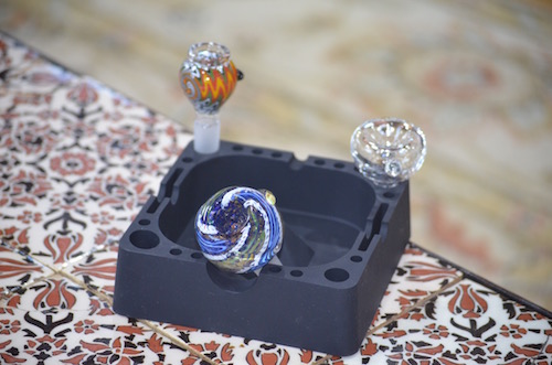 Glass Bong Bowl glass-bong-bowls-in-ashtray
