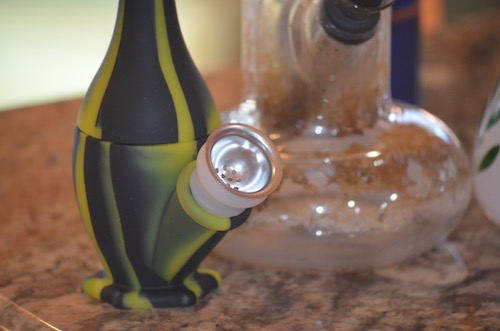 Metal Bong Bowls metal-bong-bowl-in-silicone-bong