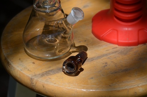 glass-silicone-bong-and-bong-bowl-piece